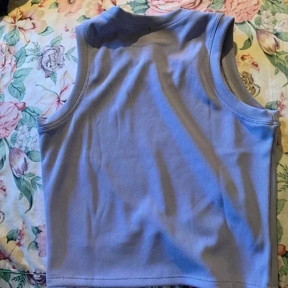 Tank Top For ladies purple size Large - Picture 2 of 3